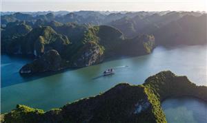 Review Vịnh Lan Hạ - “Ngôi sao du lịch mới nổi” của miền Bắc